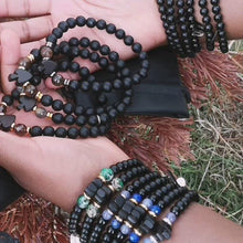 Load and play video in Gallery viewer, A C E