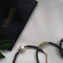 Load image into Gallery viewer, Grossular Garnet Black Spinel Slider