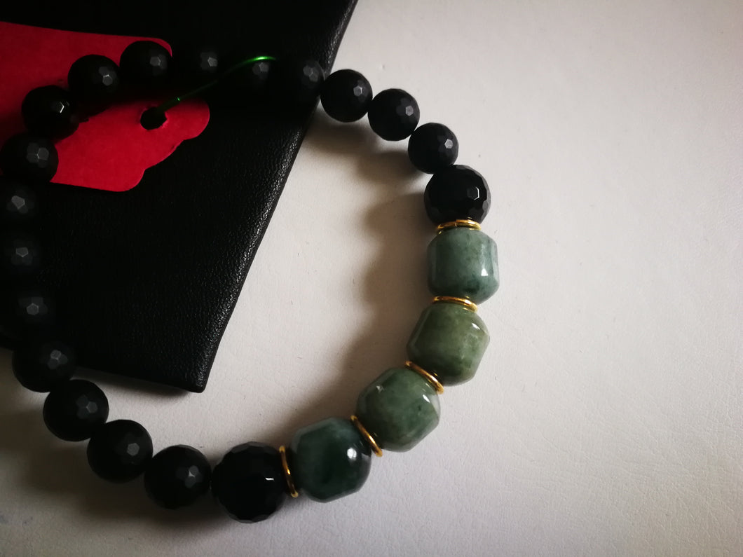 Jadeite Barrell Onyx Bracelet