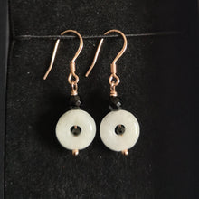 Load image into Gallery viewer, DONUT -Jadeite Earrings
