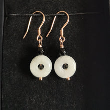 Load image into Gallery viewer, DONUT -Jadeite Earrings
